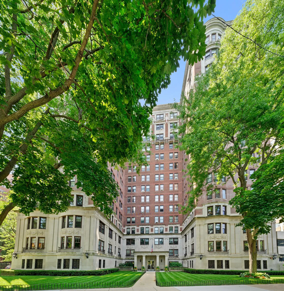 Chicago Real Estate | View 5000 N Marine Drive, 6E | 1 Bed, 1 Bath