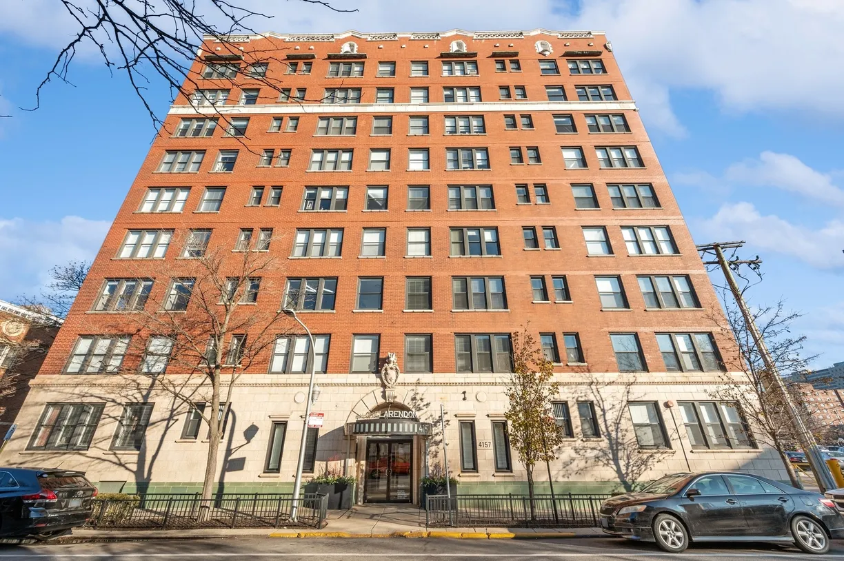 Chicago Real Estate | View 4157 N Clarendon Avenue, 102 | 1 Bed, 1 Bath