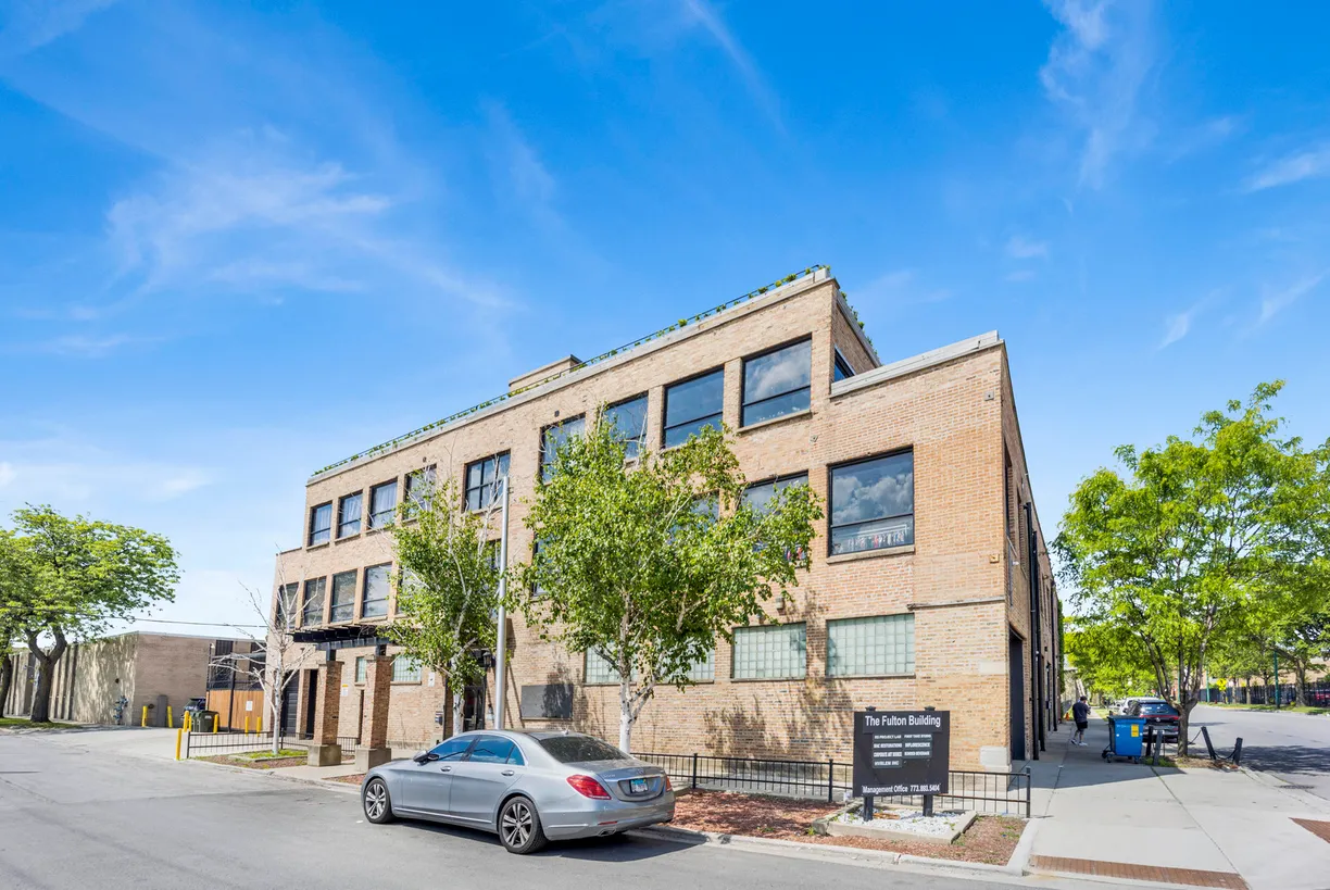 Chicago Real Estate | View 2701 W Fulton Street, PENTHOUSE | Listing
