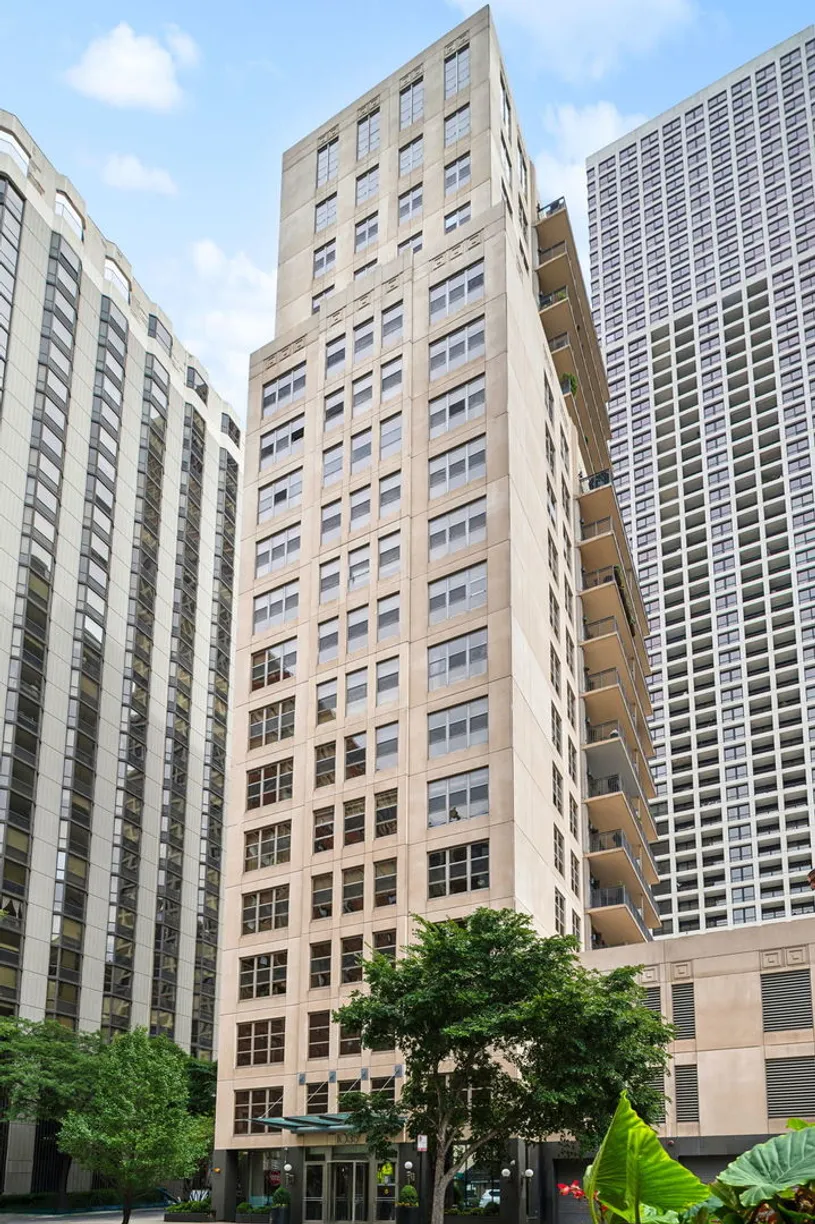 Chicago Real Estate | View 1035 N Dearborn Street, 21PH | 3 Beds, 3 Baths