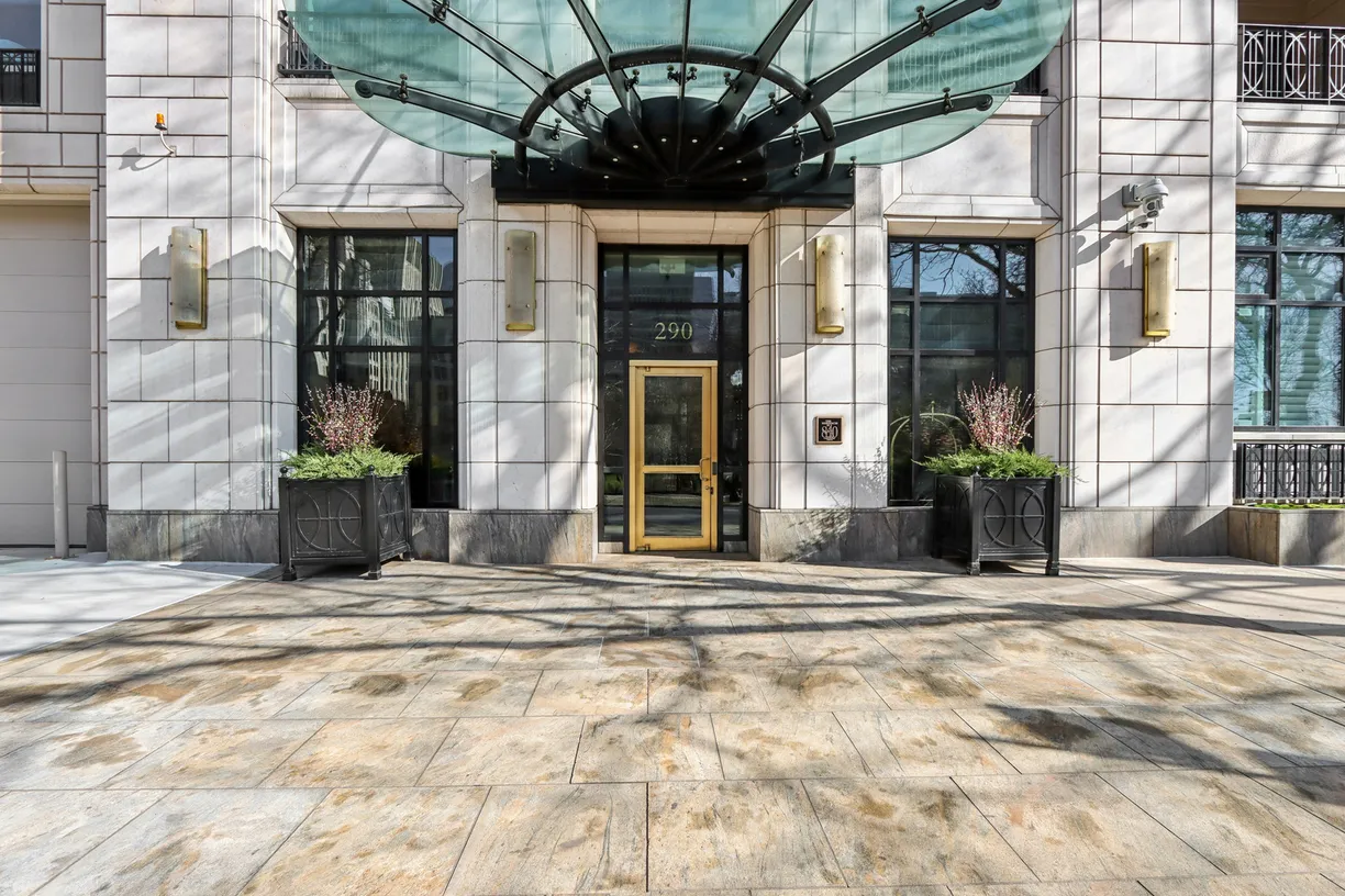 Chicago Real Estate | View 840 N LAKE SHORE Drive, 2001 | Listing