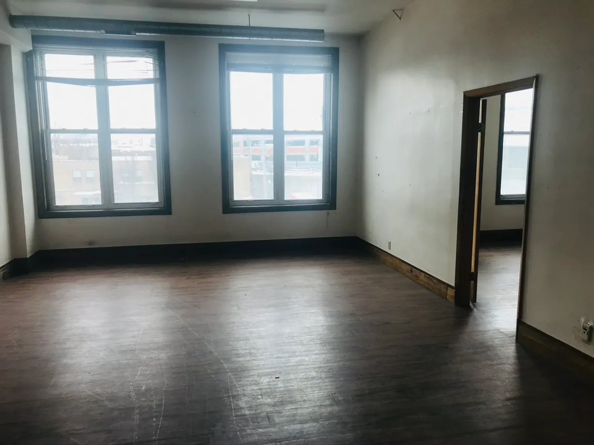 Chicago Real Estate | View 1607 W Howard Street, 3RD-FLOOR-W | Listing