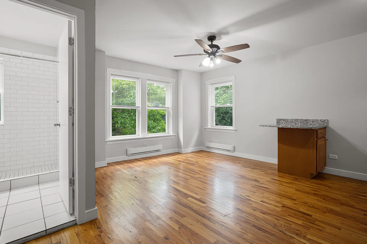 Chicago Real Estate | View 7450 N Greenview Avenue, 85 | Listing