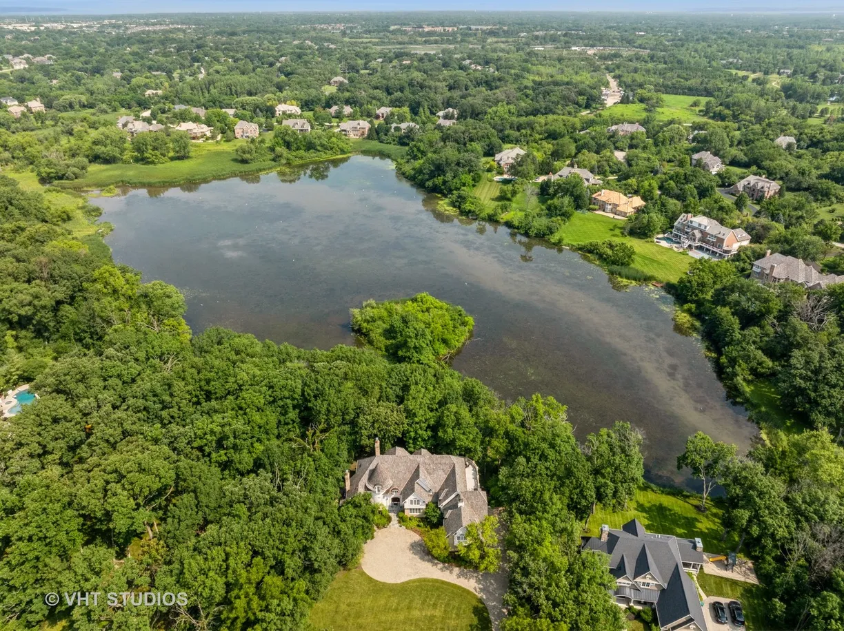 Chicago Real Estate | View 3740 Deerwood Drive | Listing