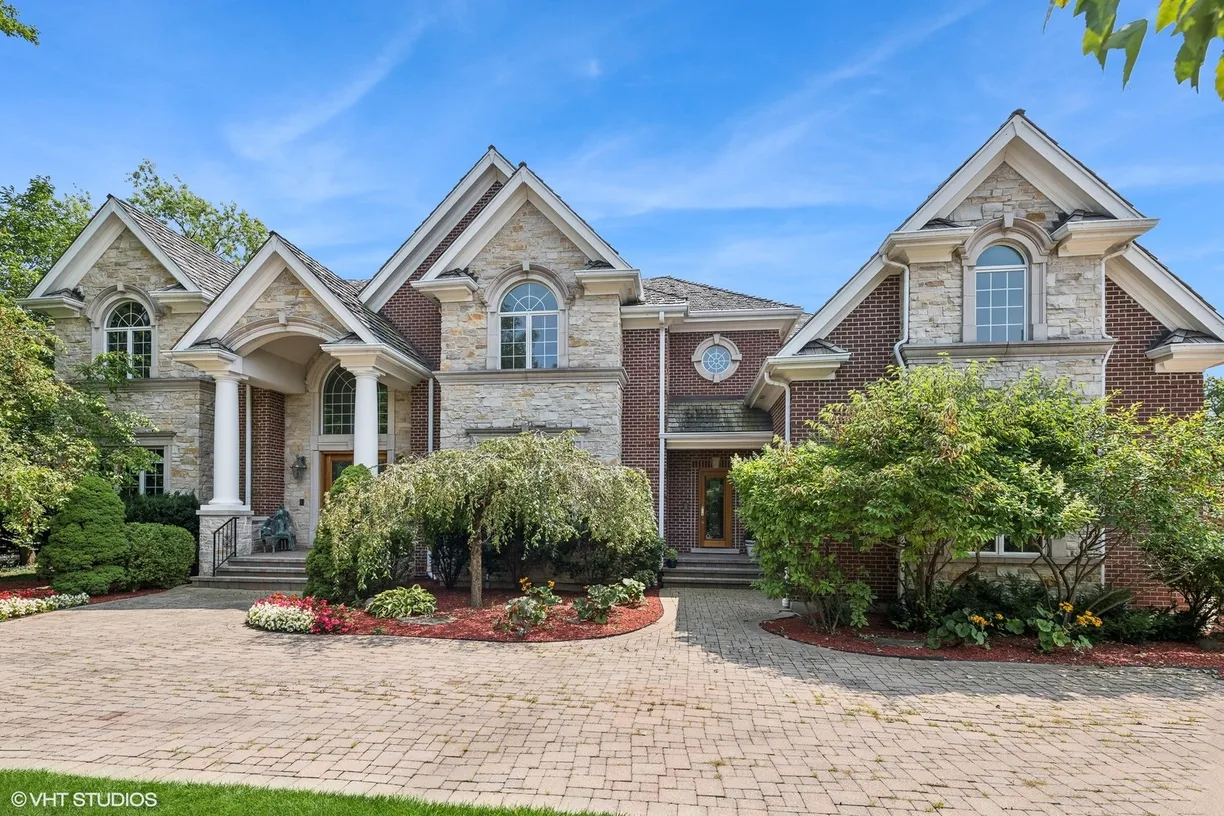 Chicago Real Estate | View 2965 Walters Avenue | 6 Beds, 6 Baths