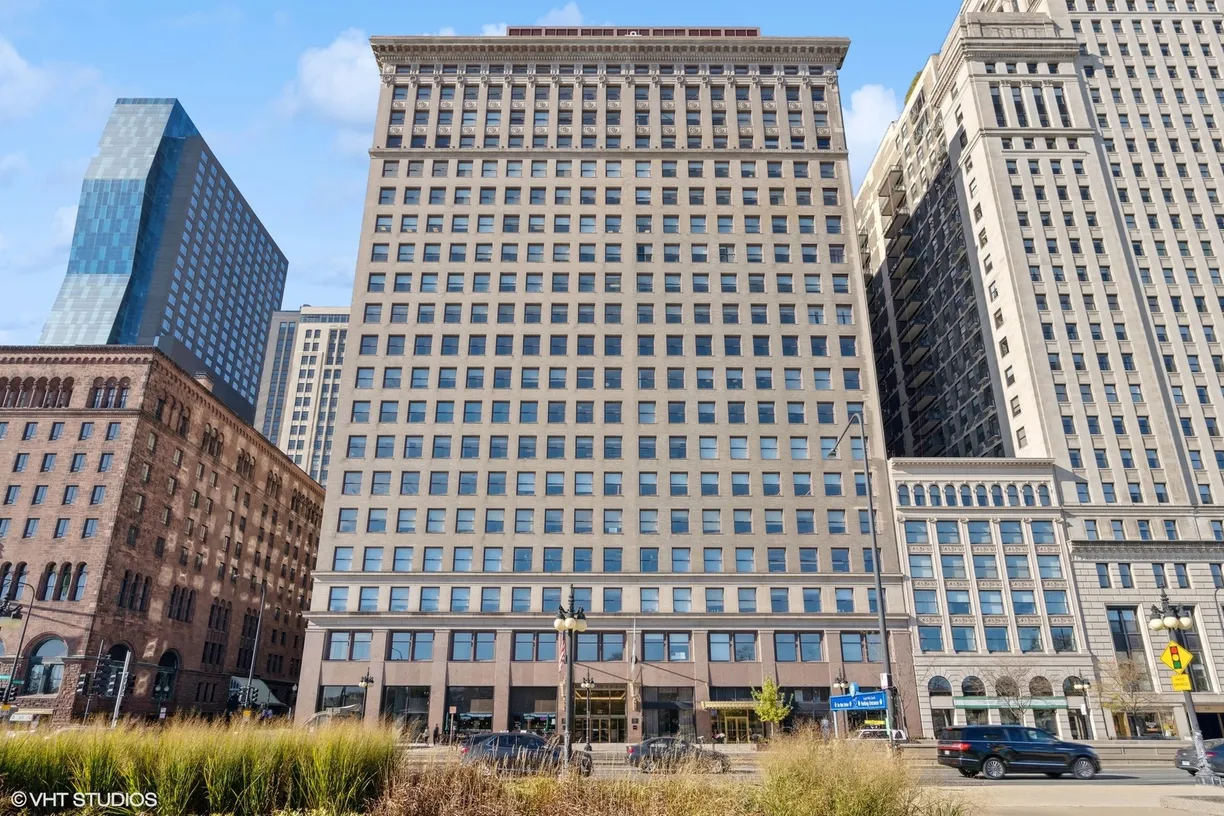 Chicago Real Estate | View 330 S Michigan Avenue, 1809 | 3 Beds, 2 Baths