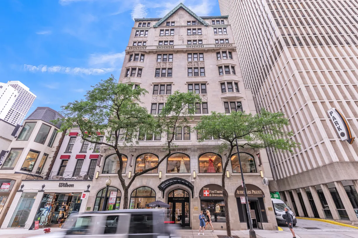 Chicago Real Estate | View 70 E WALTON Street, 902-1002 | 3 Beds, 3 Baths