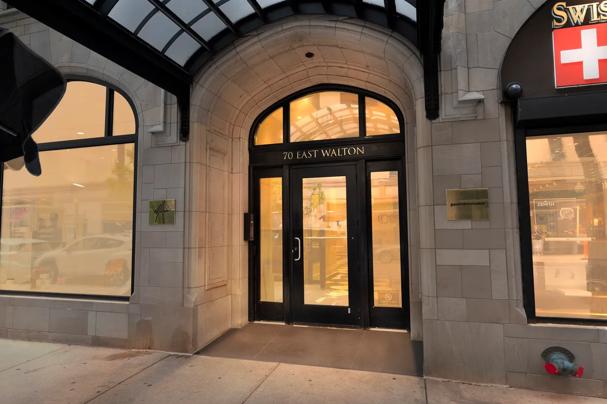 Chicago Real Estate | View 70 E WALTON Street, 1104-1204 | 2 Beds, 2 Baths