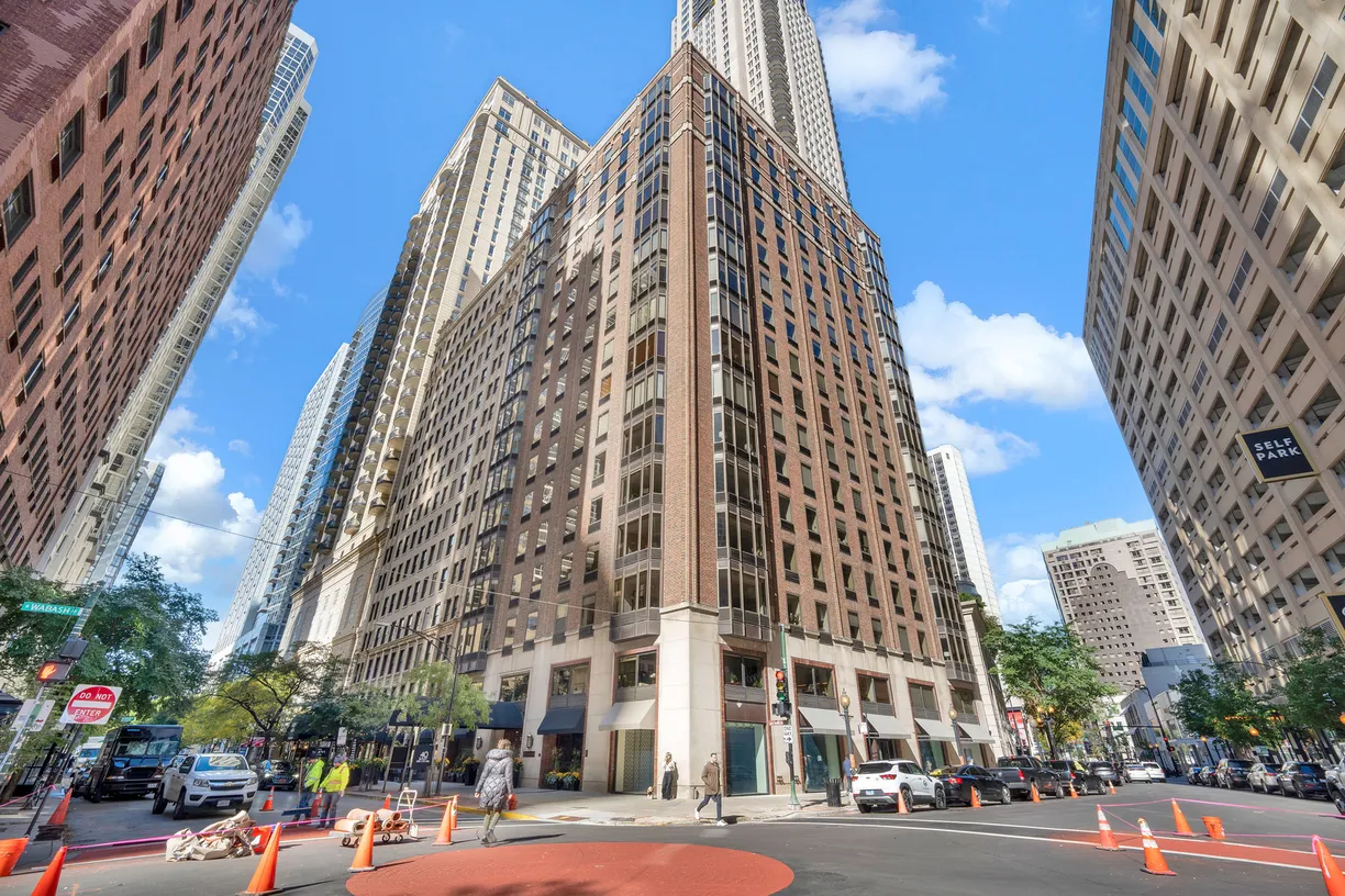 Chicago Real Estate | View 40 E Delaware Place, 602 | 2 Beds, 2 Baths