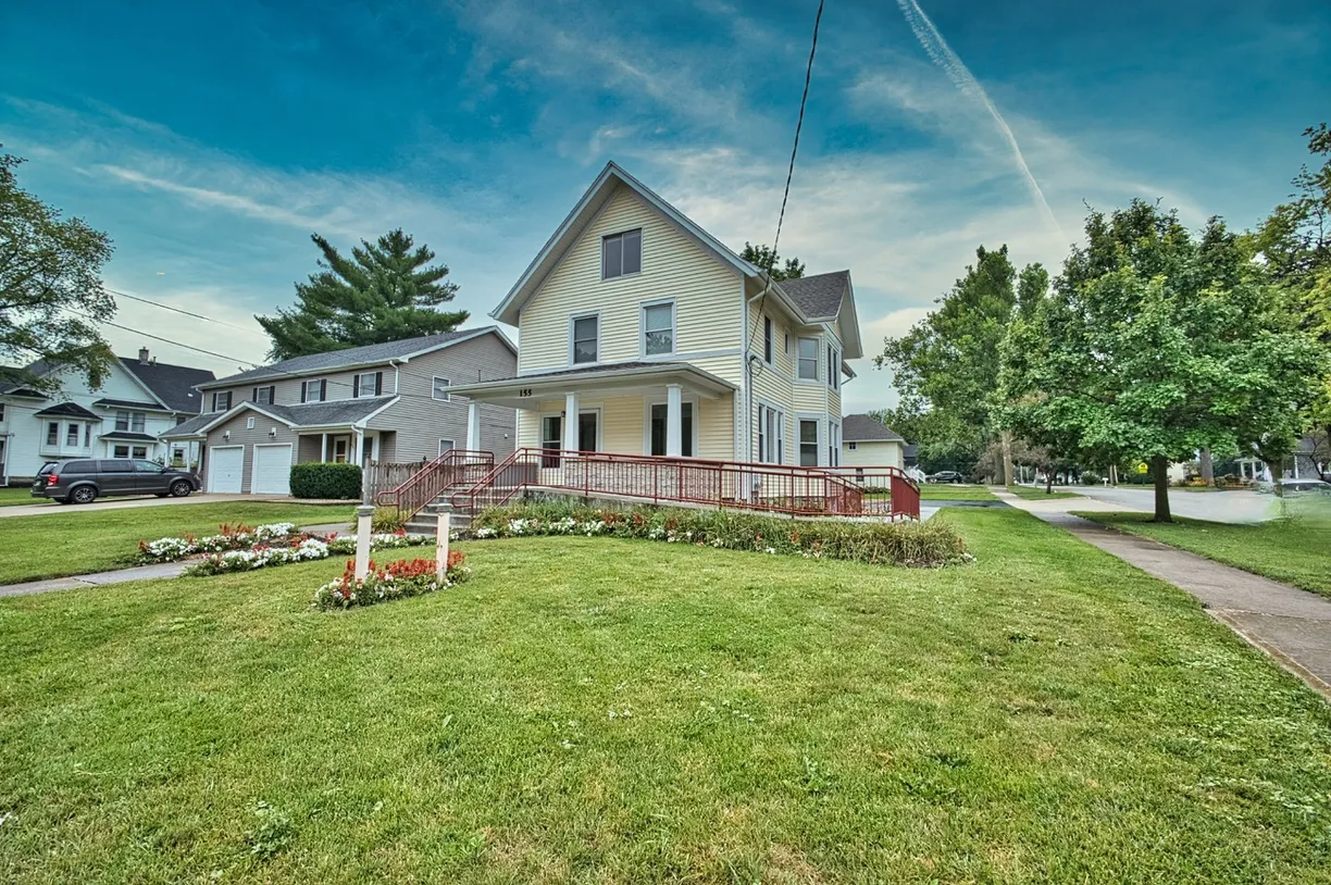 Chicago Real Estate | View 155 Chicago Road | 2 Beds, 1 Bath