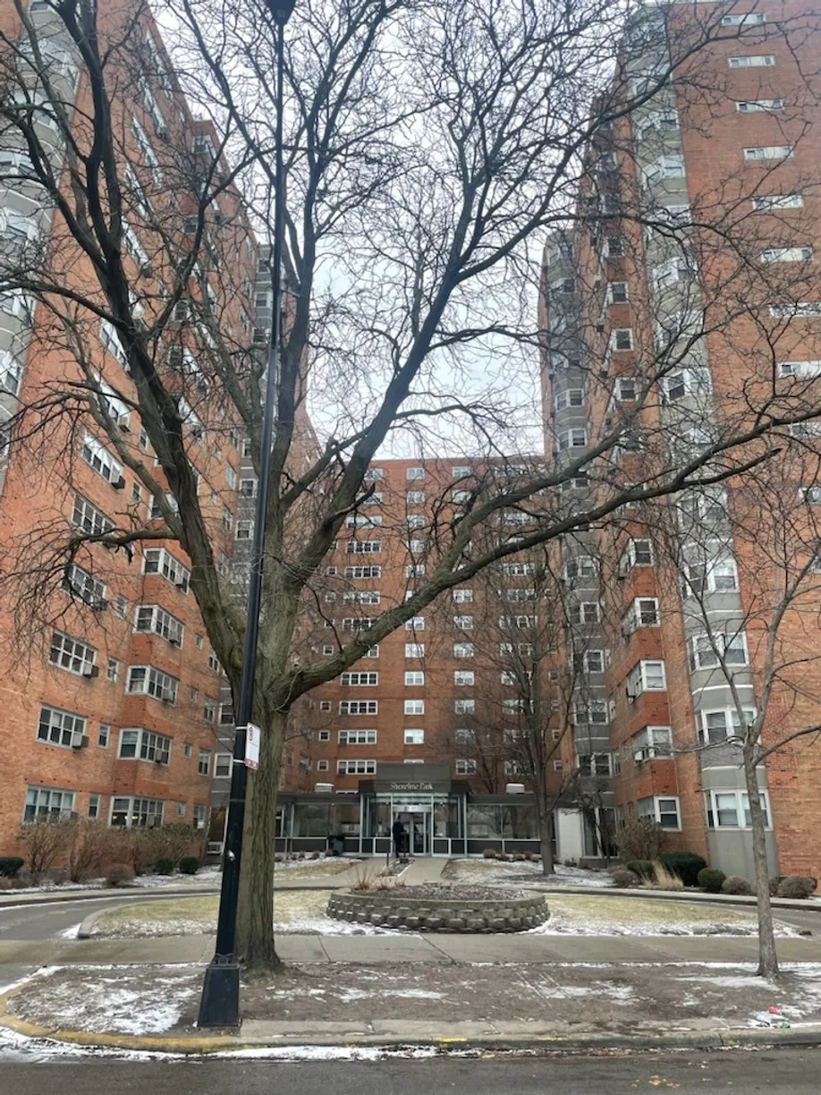 Chicago Real Estate | View 4950 N MARINE Drive, 503 | 1 Bed, 1 Bath