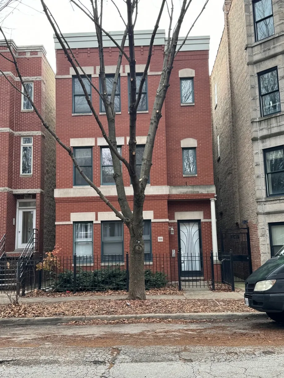 Chicago Real Estate | View 1335 W Fillmore Street, C | 2 Beds, 2 Baths