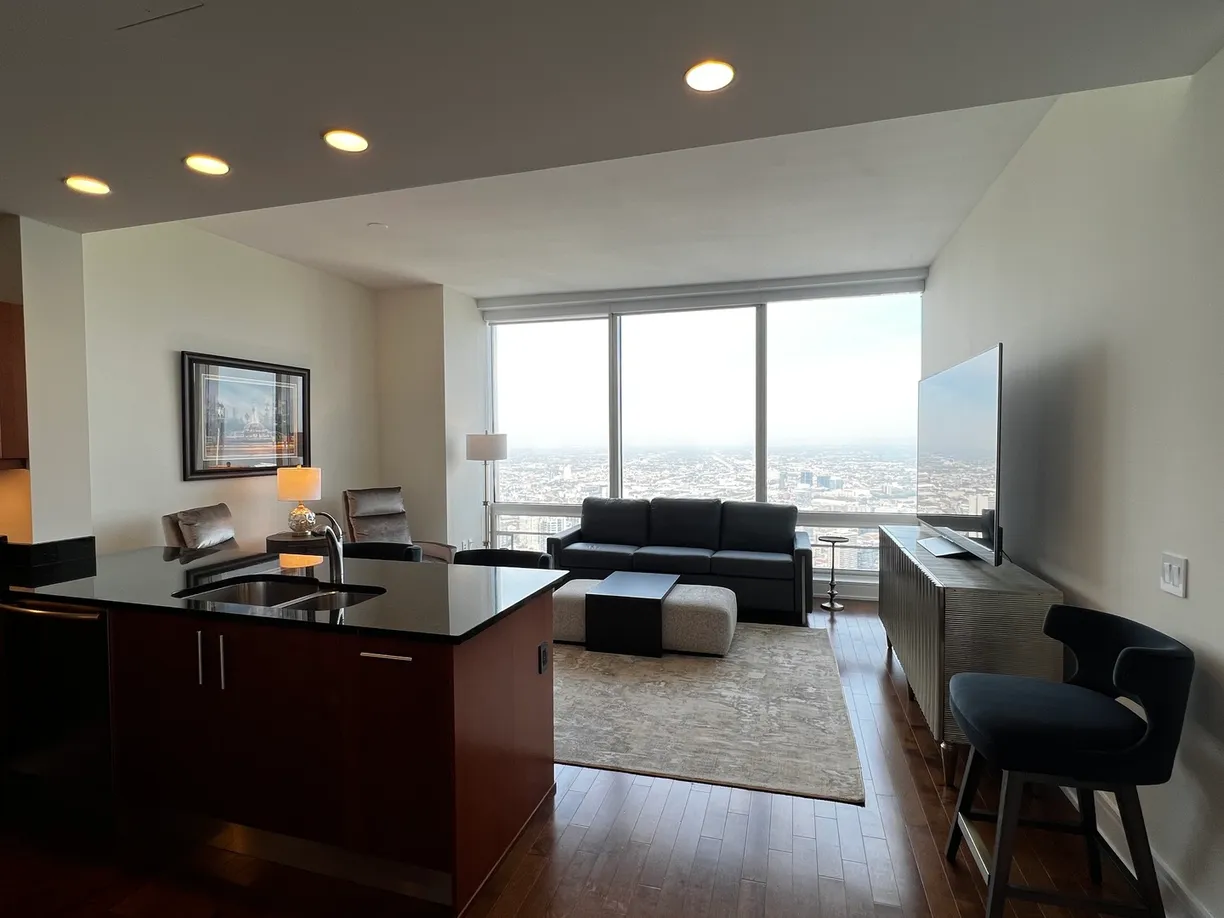 Chicago Real Estate | View 401 N Wabash Avenue, 59B | Listing