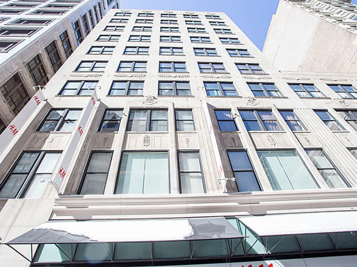 Chicago Real Estate | View 20 N State Street, 605 | 1 Bed, 1 Bath