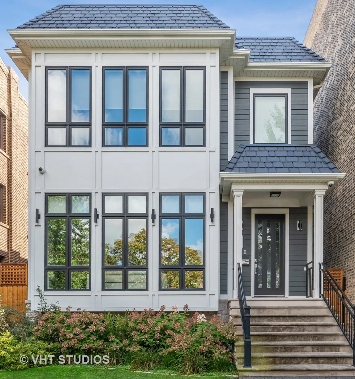Chicago Real Estate | View 4743 N Hermitage Avenue | 6 Beds, 5 Baths