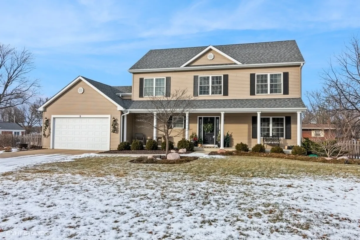 Chicago Real Estate | View 9 Orchard Avenue | 5 Beds, 3 Baths