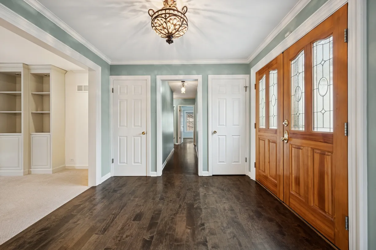 Chicago Real Estate | View 3844 Grace Lane | Listing
