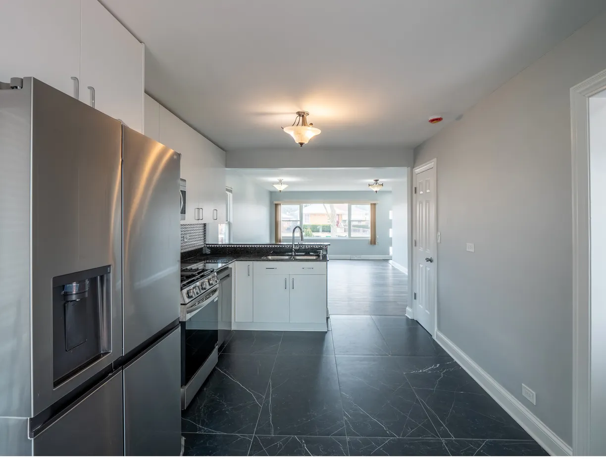 Chicago Real Estate | View  | Listing