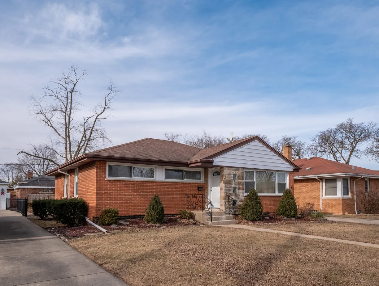 Chicago Real Estate | View  | Listing