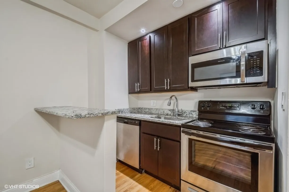 Chicago Real Estate | View 1430 N Dearborn Street, 403 | Listing