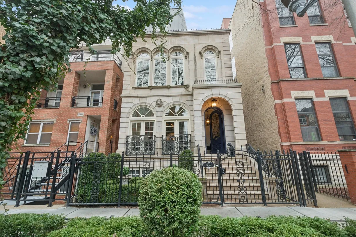 Chicago Real Estate | View 1414 N Mohawk Street | 6 Beds, 4 Baths