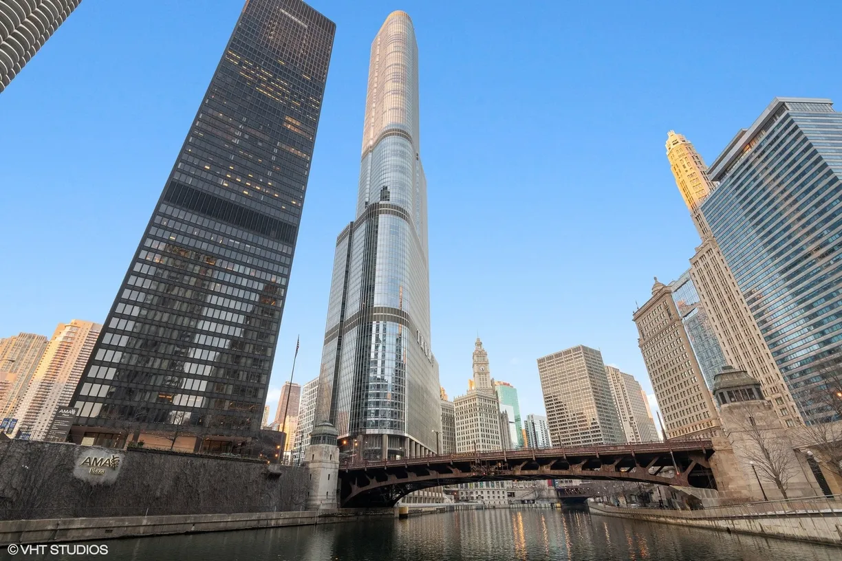 Chicago Real Estate | View 401 N Wabash Avenue, 29C | 2 Beds, 2 Baths