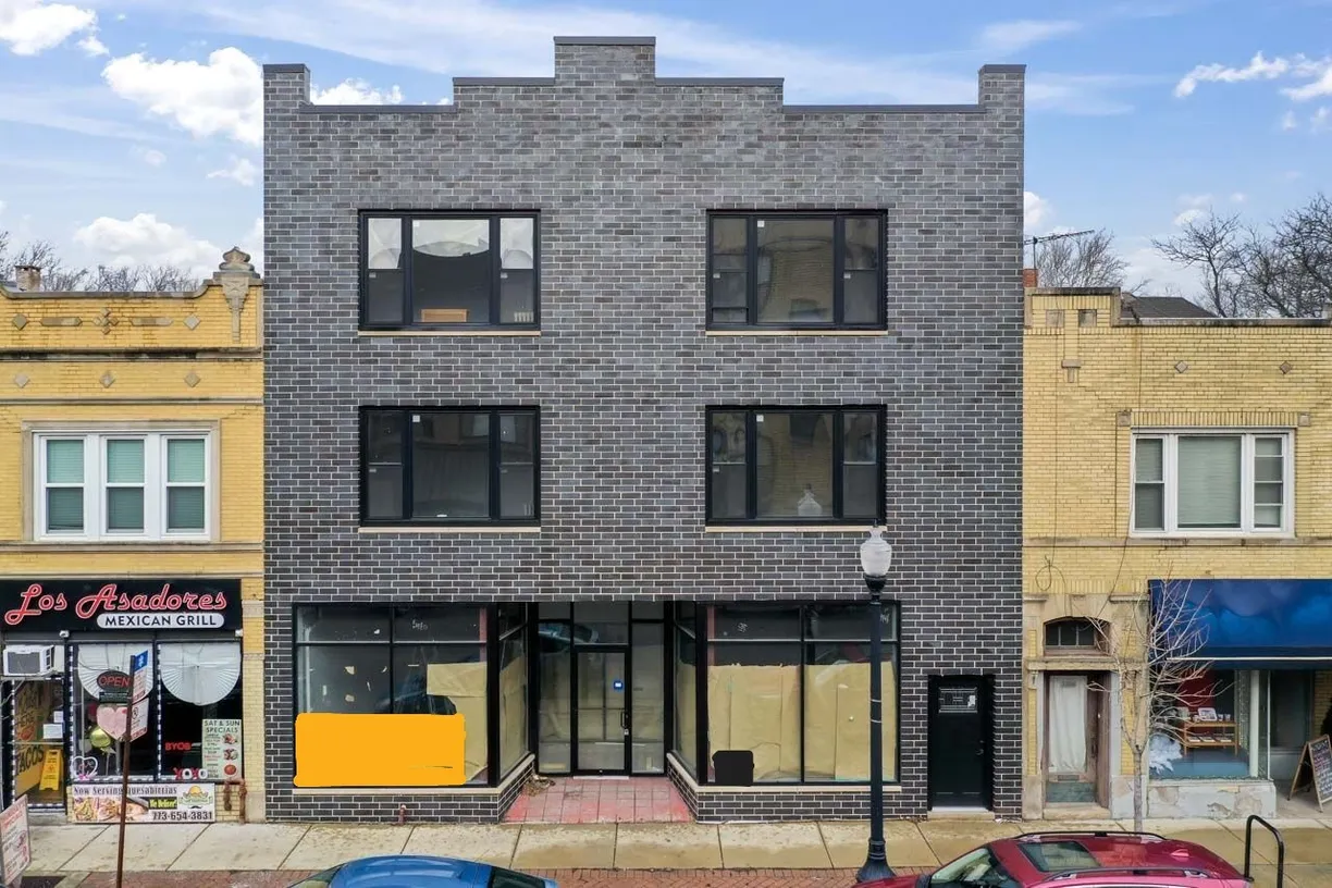 Chicago Real Estate | View 3308 W Foster Avenue, 1 | 2 Beds, 1 Bath