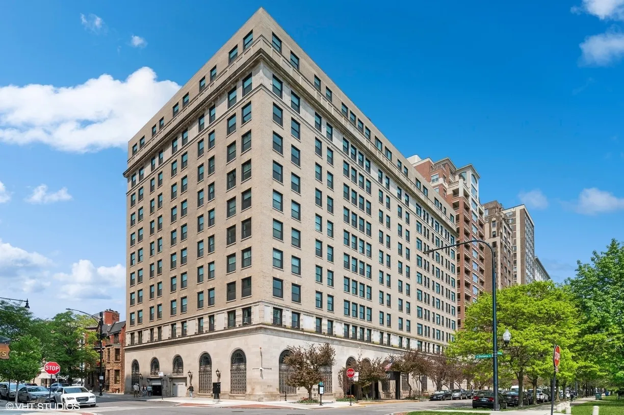 Chicago Real Estate | View 2100 N Lincoln Park West, 12DS | 2 Beds, 2 Baths