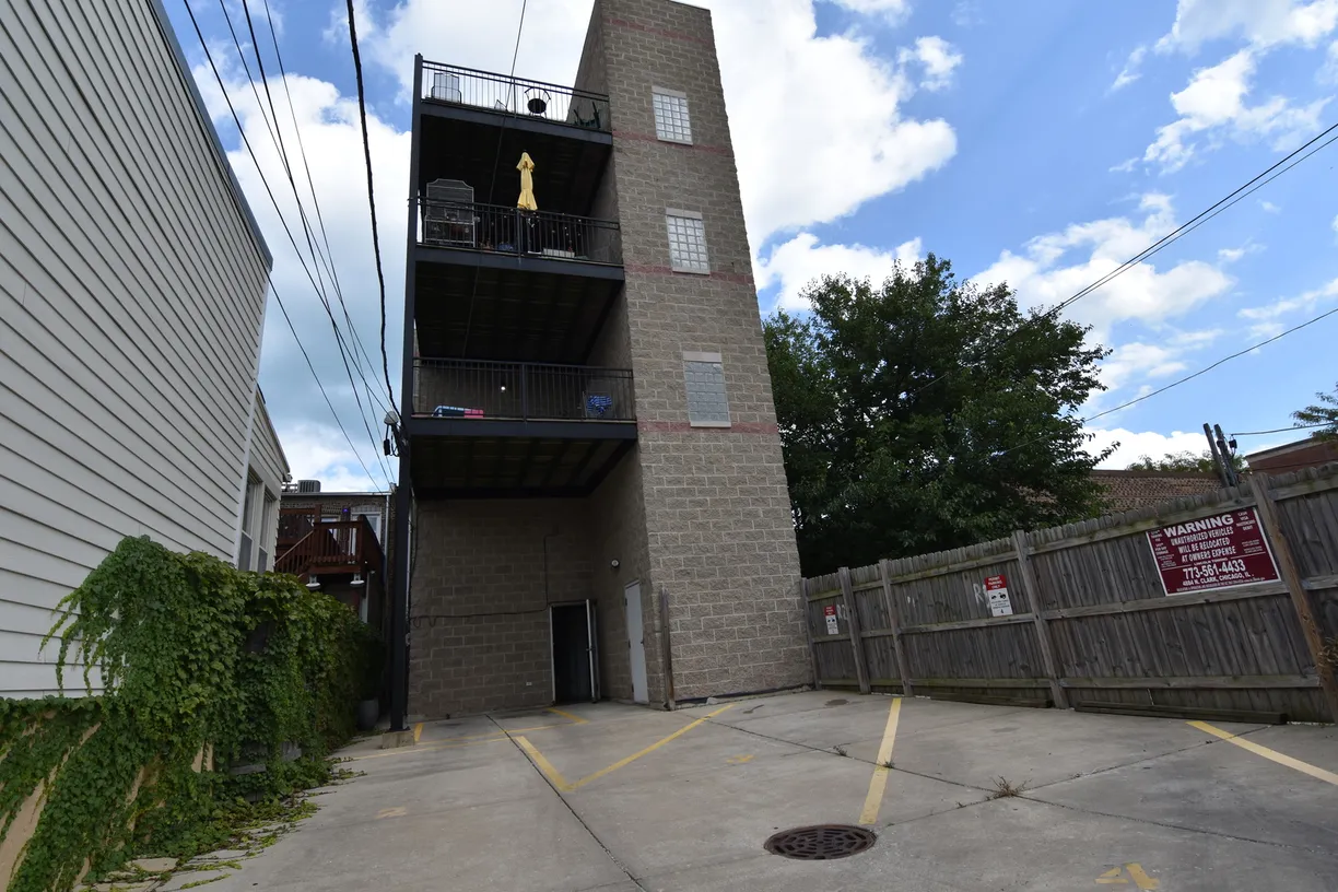 Chicago Real Estate | View 5140 N Clark Street | Listing