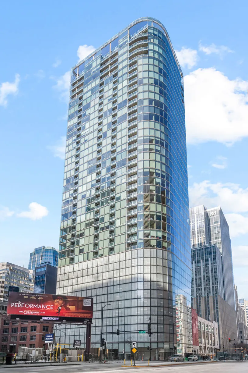 Chicago Real Estate | View 600 N Fairbanks Court, 2502 | 2 Beds, 2 Baths