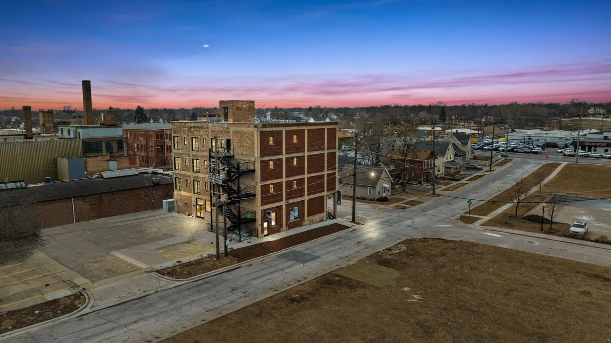 Chicago Real Estate | View 110 Cross Street, 204 | 1 Bed, 1 Bath