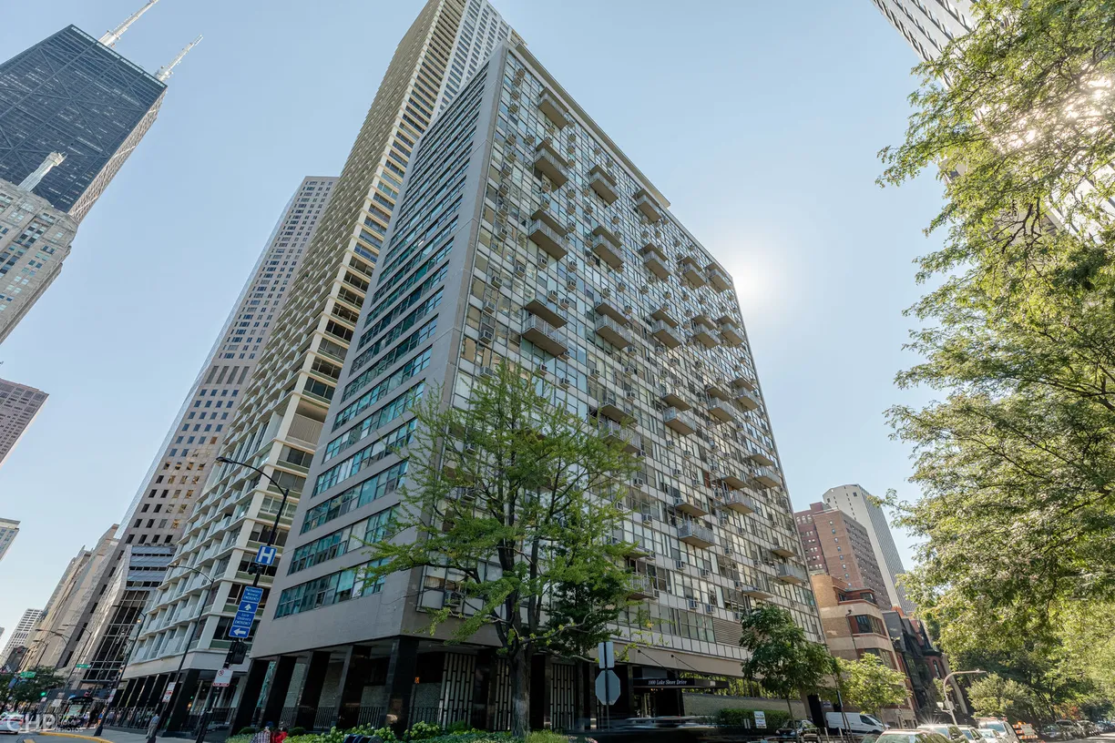 Chicago Real Estate | View 1000 N LAKE SHORE Drive, 2205 | 3 Beds, 3 Baths