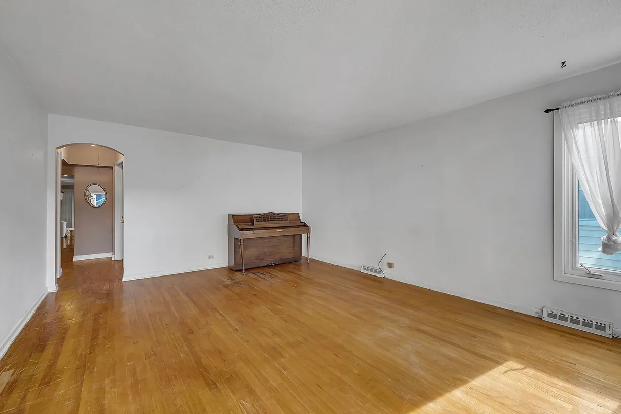 Chicago Real Estate | View 3723 W 104th Street | Listing