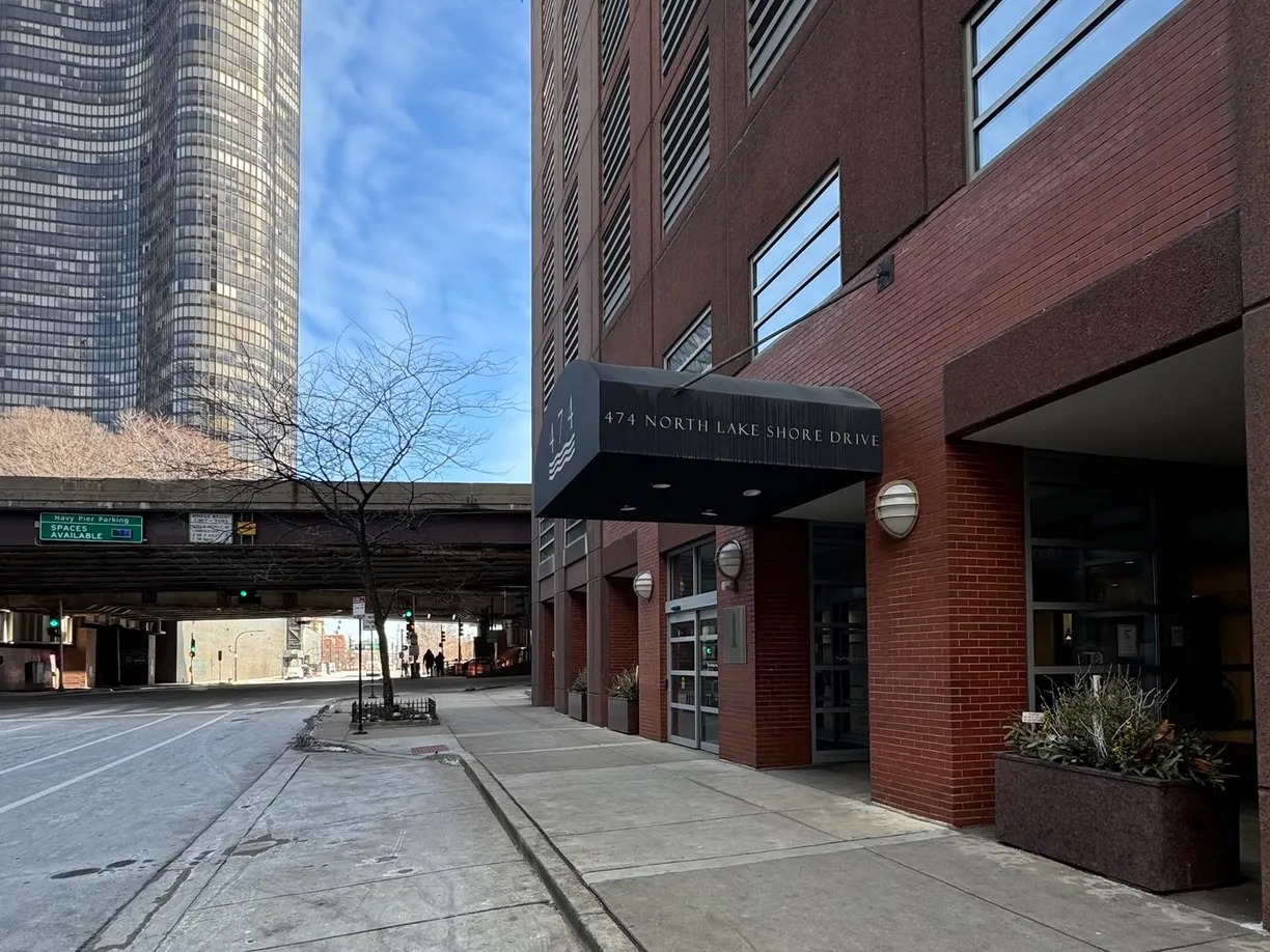 Chicago Real Estate | View 474 N Lake Shore Drive, 2609 | 1 Bed, 1 Bath