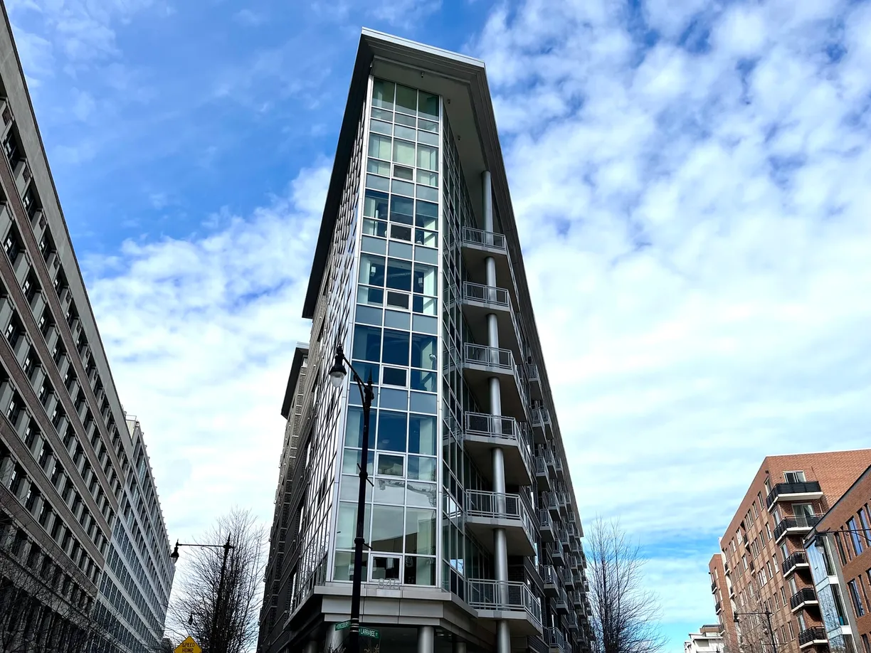 Chicago Real Estate | View 845 N KINGSBURY Street, 408 | 3 Beds, 2 Baths