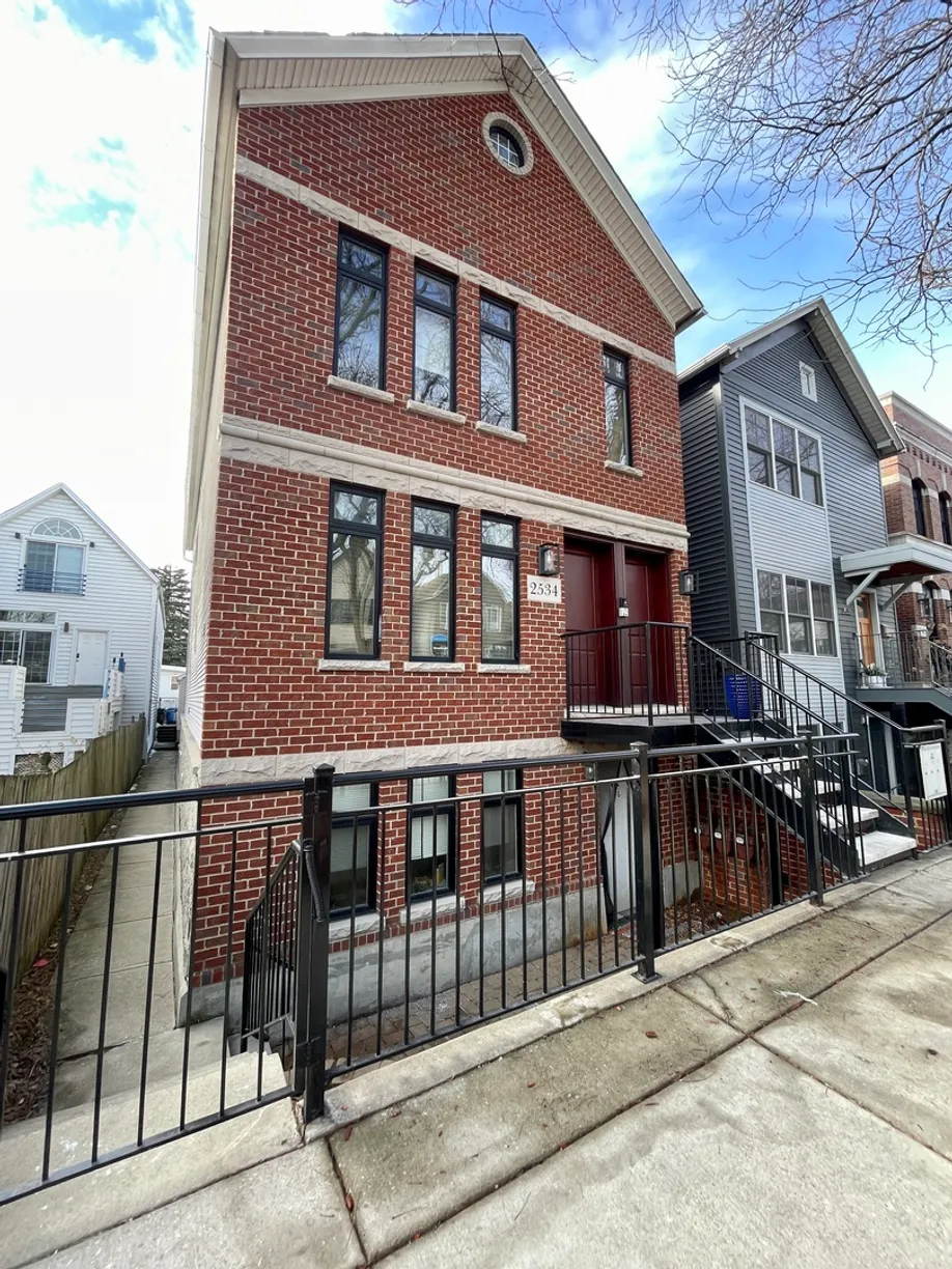Chicago Real Estate | View 2534 N Marshfield Avenue, G | 1 Bed, 1 Bath