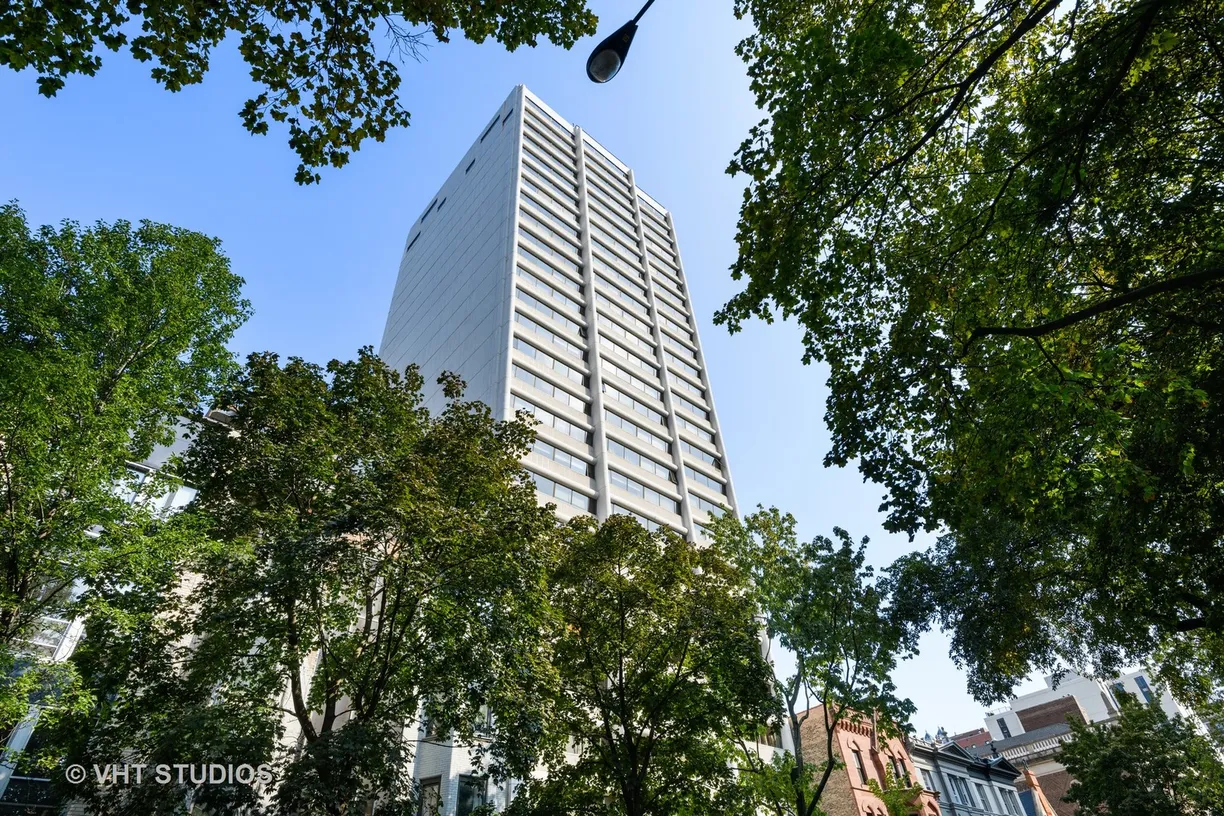 Chicago Real Estate | View 1415 N Dearborn Parkway, 11D | 2 Beds, 2 Baths