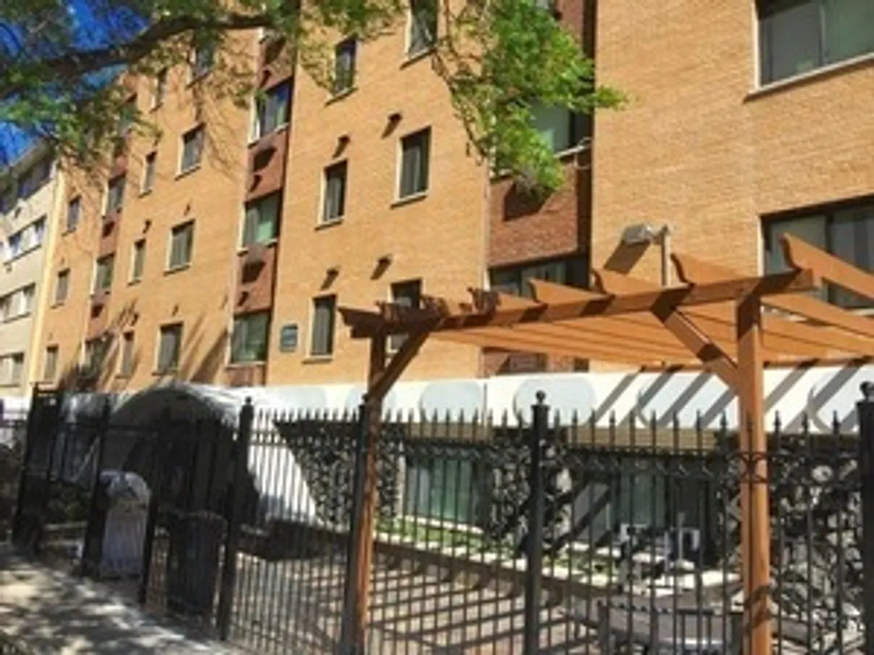 Chicago Real Estate | View 6201 N Kenmore Avenue, 303 | 1 Bed, 1 Bath