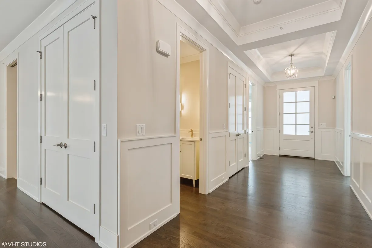 Chicago Real Estate | View  | Listing