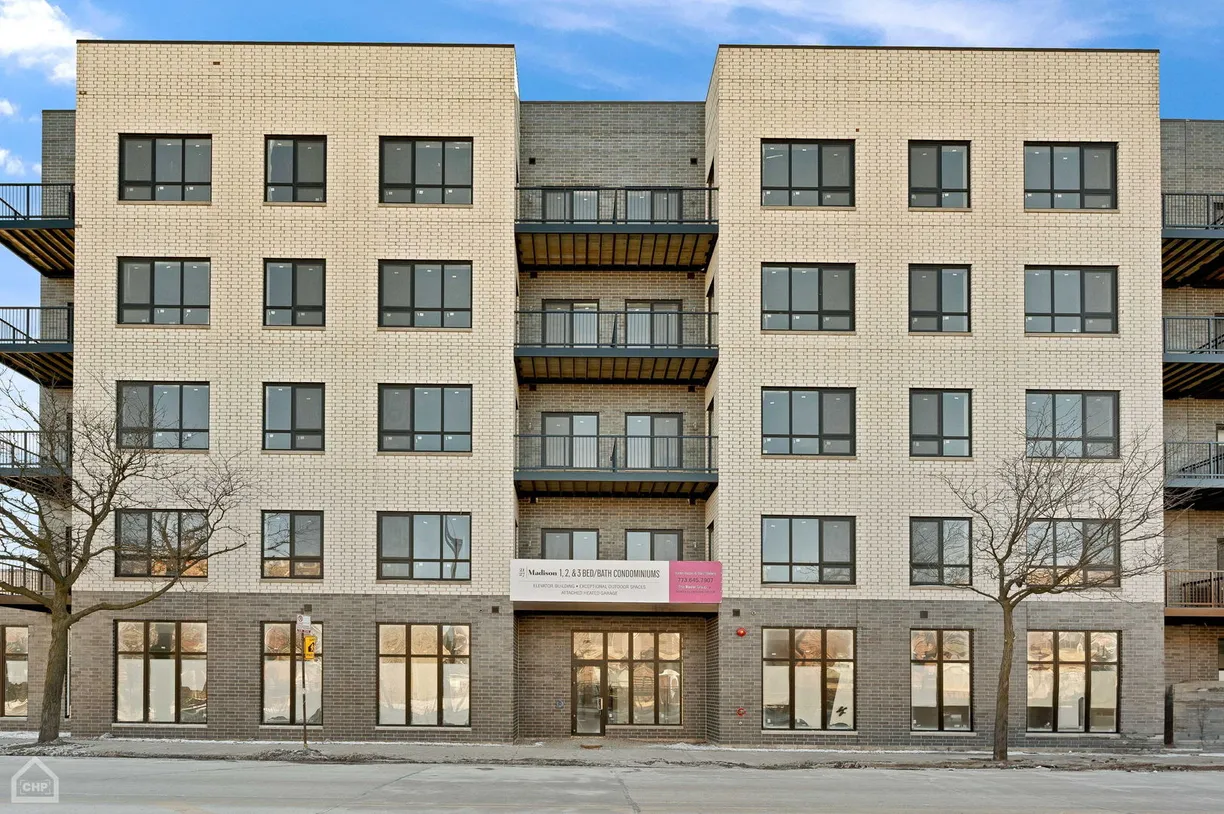Chicago Real Estate | View 2127 W Madison Street, 410 | 1 Bed, 1 Bath