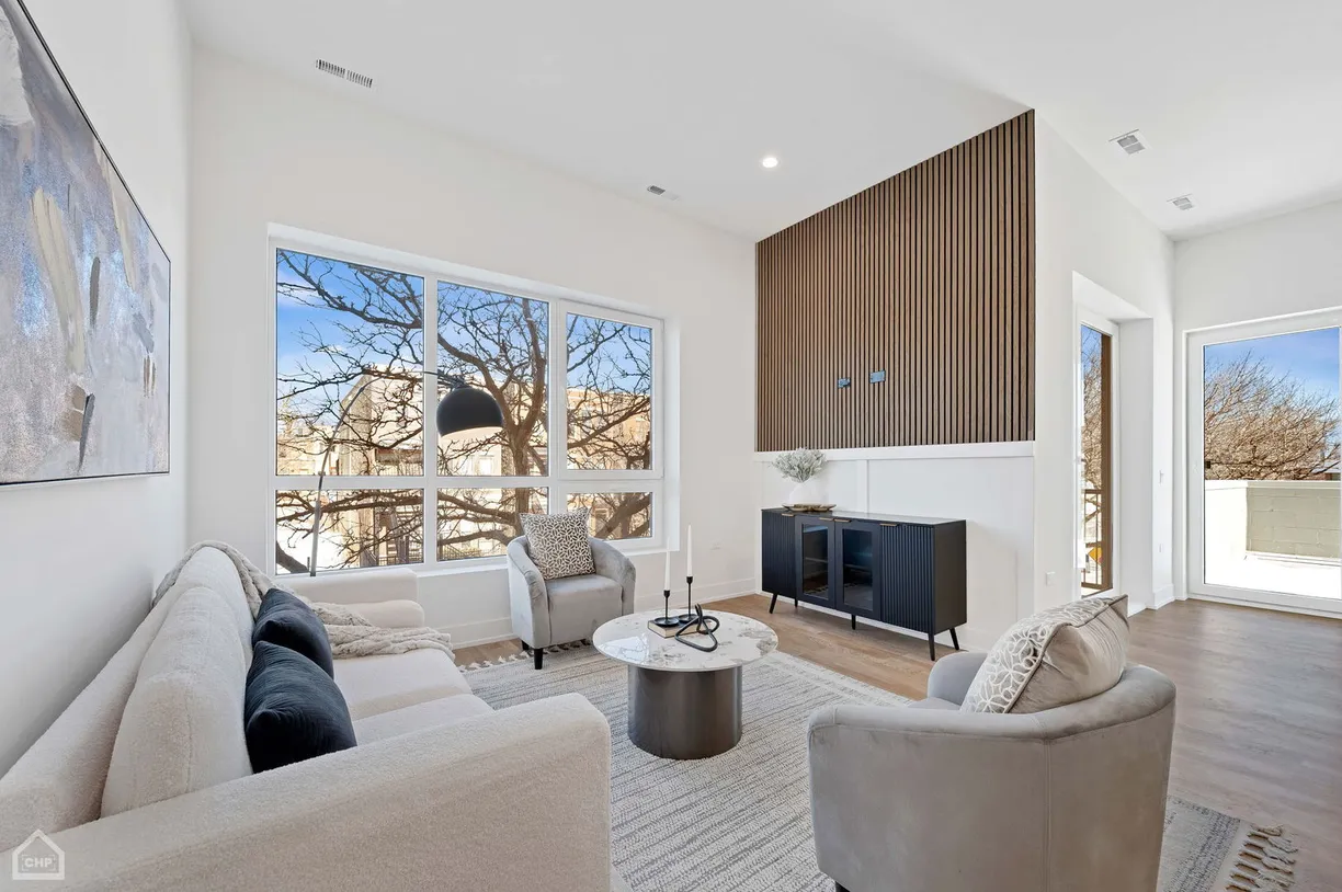 Chicago Real Estate | View 2127 W Madison Street, 410 | Listing