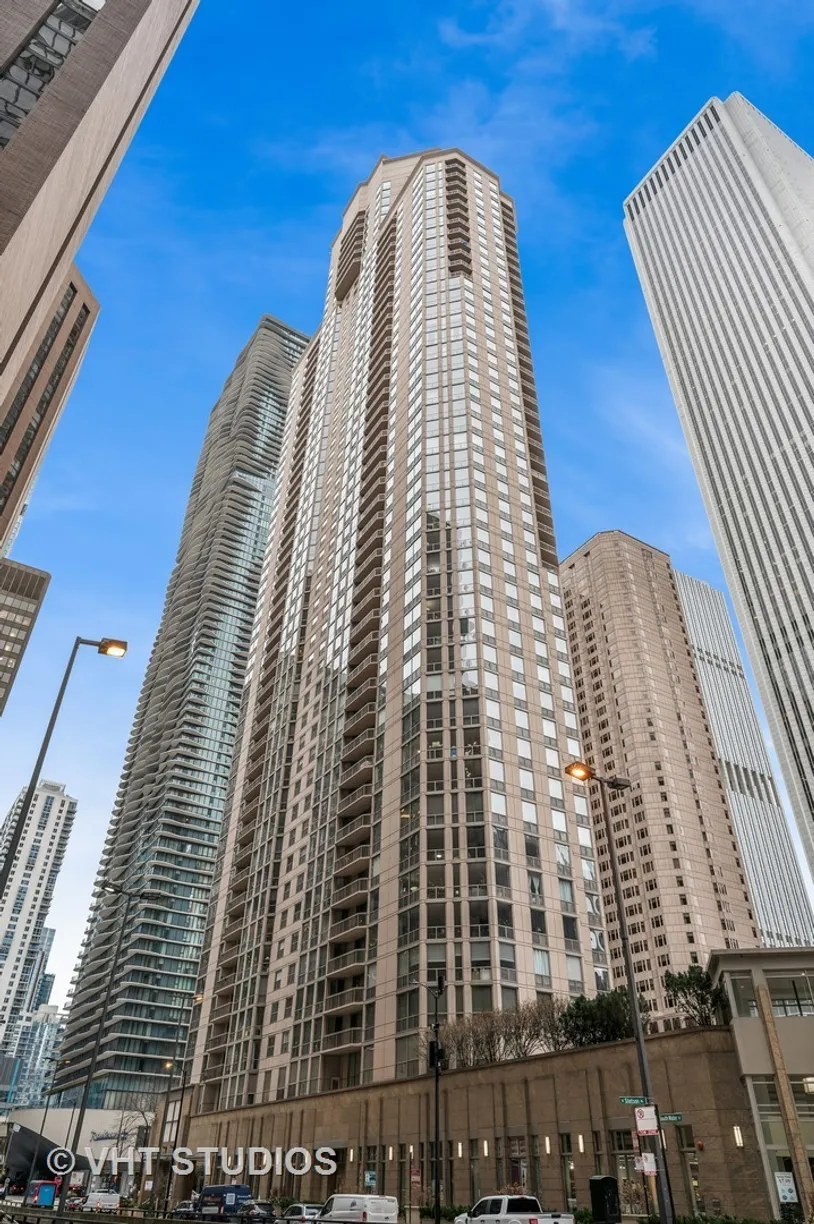 Chicago Real Estate | View 222 N Columbus Drive, 3810 | 1 Bed, 1 Bath
