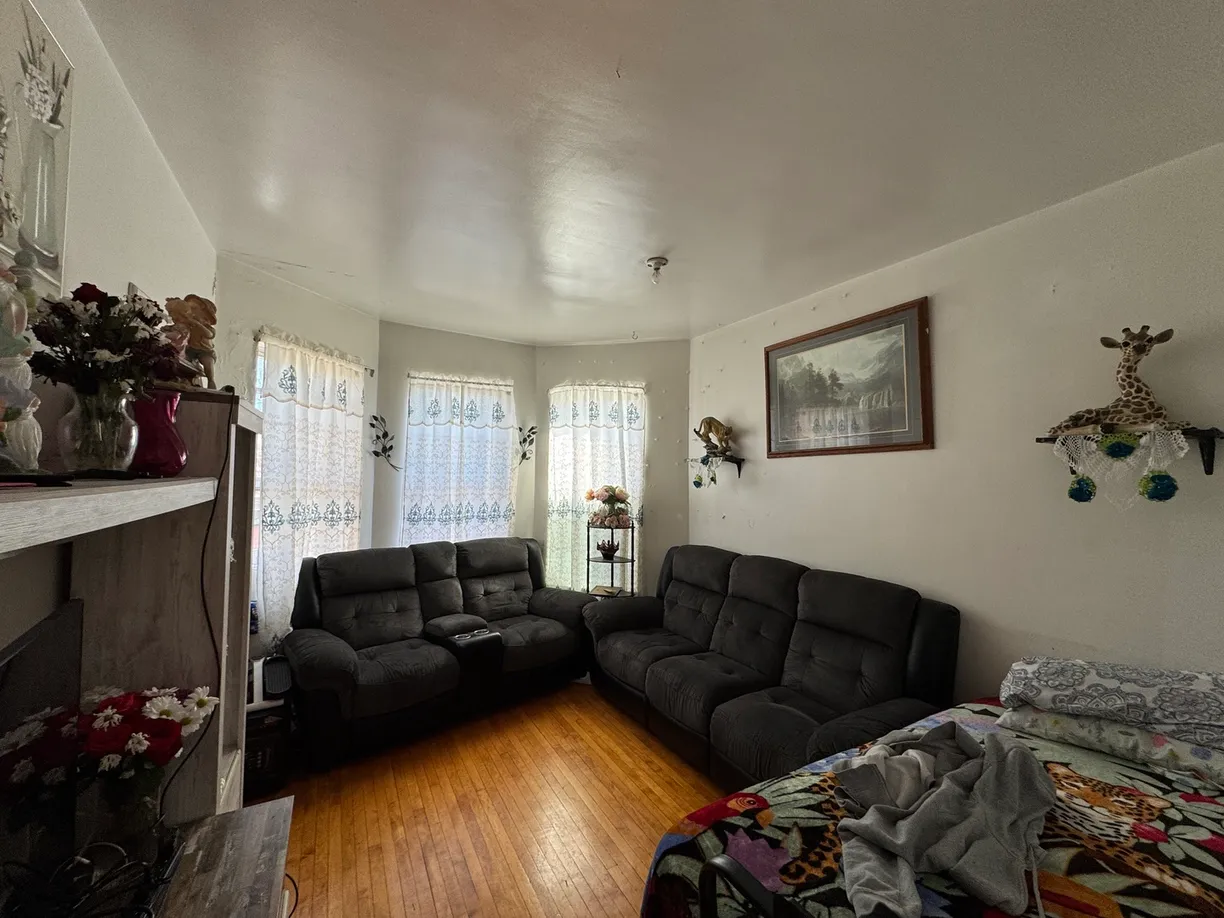 Chicago Real Estate | View 2650 S Homan Avenue | Listing