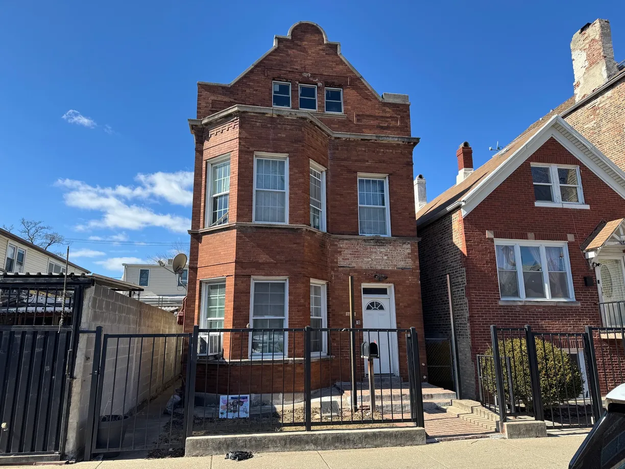 Chicago Real Estate | View 2650 S Homan Avenue | 4 Beds, 2 Baths