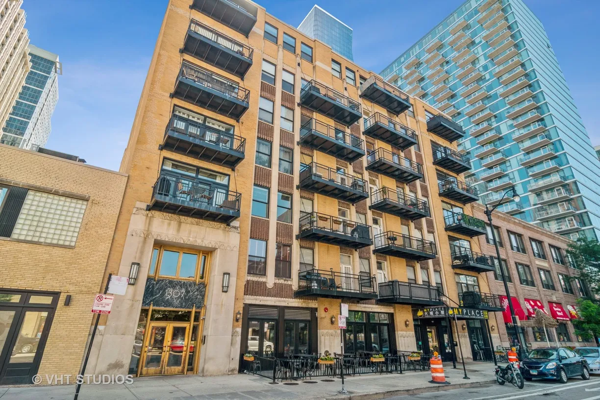 Chicago Real Estate | View 1307 S Wabash Avenue, 313 | 2 Beds, 1 Bath