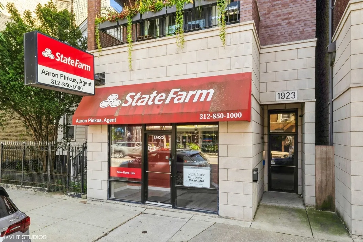 Chicago Real Estate | View 1923 W Chicago Avenue, 1C