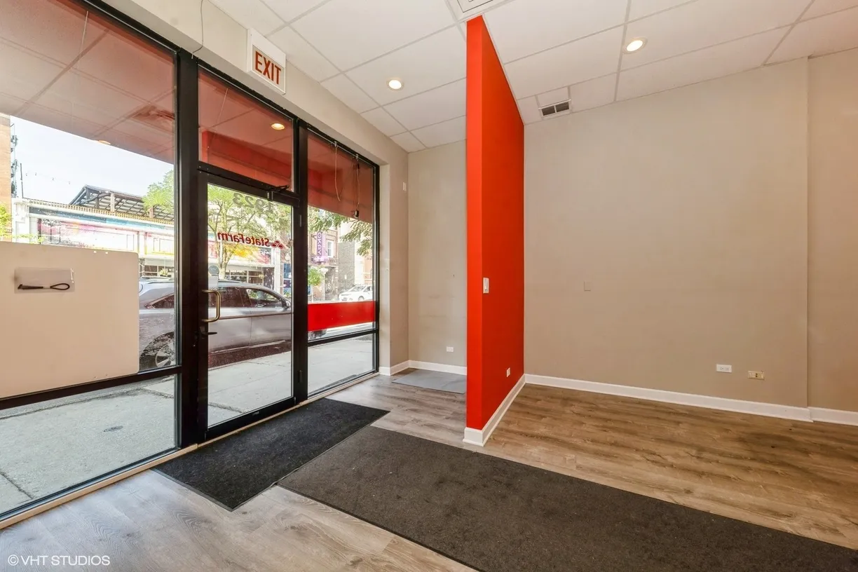 Chicago Real Estate | View 1923 W Chicago Avenue, 1C | Listing