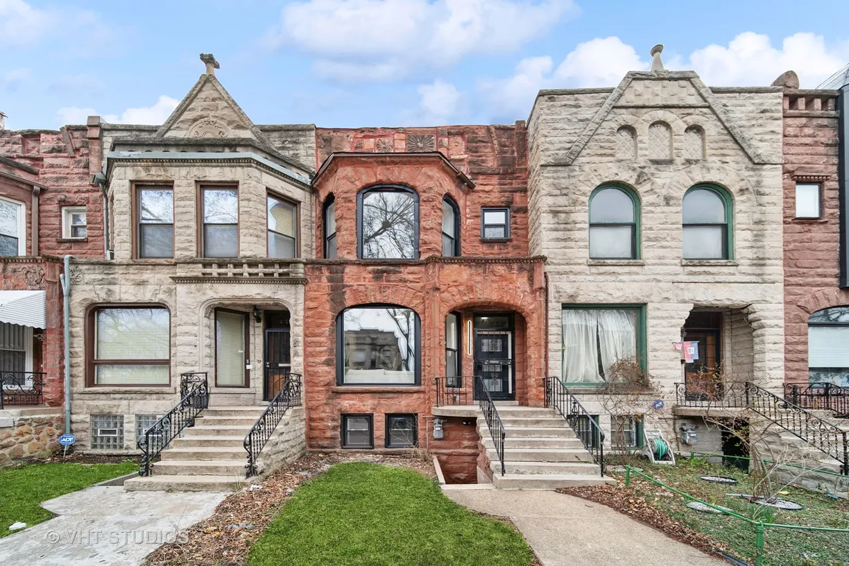 Chicago Real Estate | View 4752 S Champlain Avenue | Listing