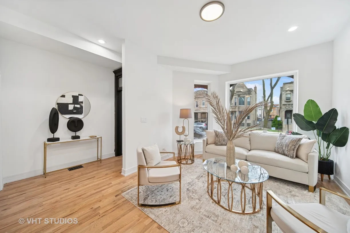Chicago Real Estate | View 4752 S Champlain Avenue | Listing