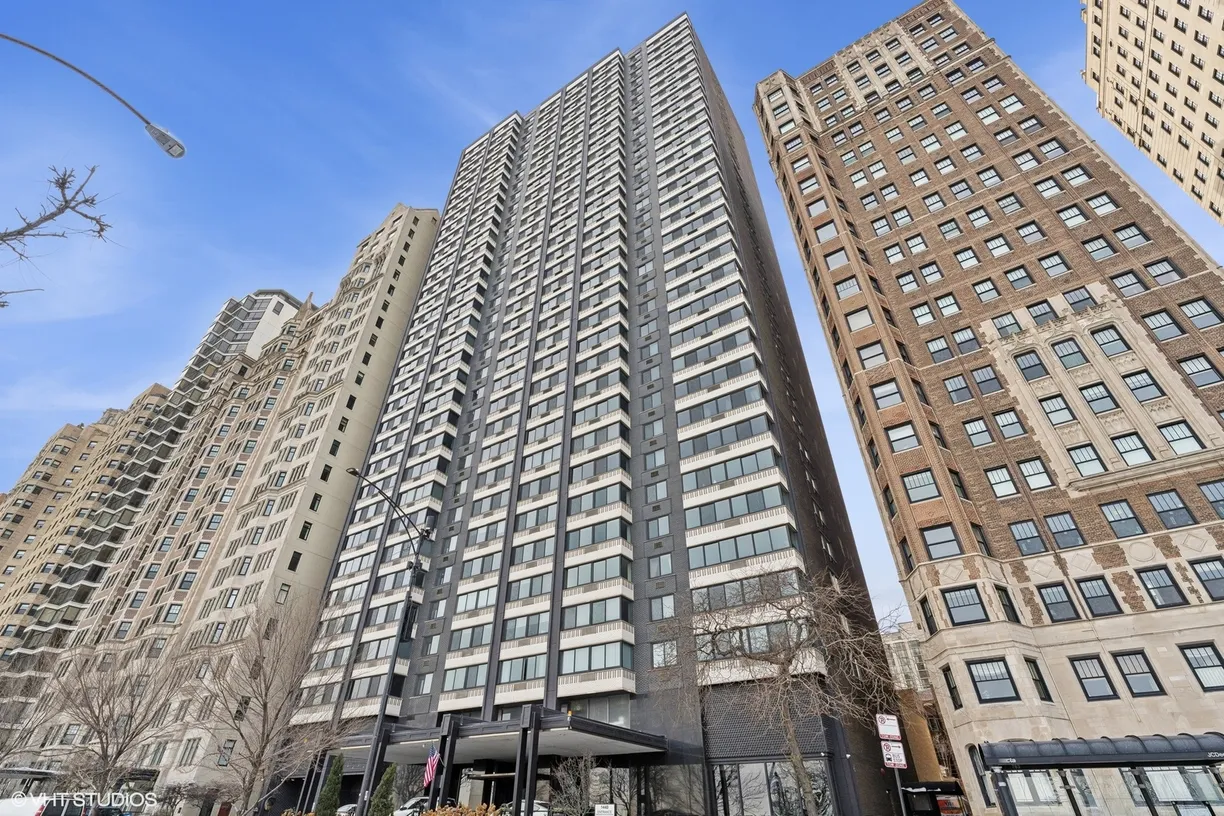 Chicago Real Estate | View 1440 N Lake Shore Drive, 24H | 3 Beds, 2 Baths